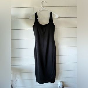 Never worn! Vuori halo essential dream knit dress XS